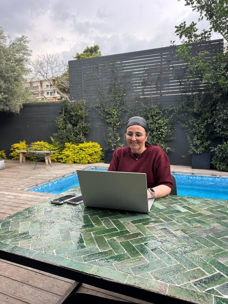 Sonia Allali — Assistante administrative francophone en Israël depuis 25 ans